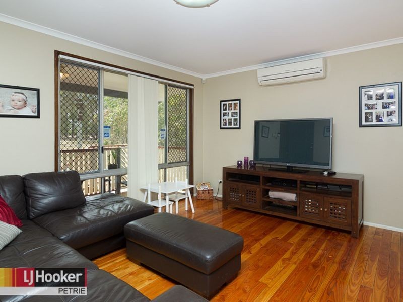 12 Kurwongbah Drive, Petrie QLD 4502