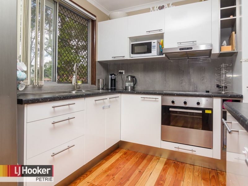 12 Kurwongbah Drive, Petrie QLD 4502