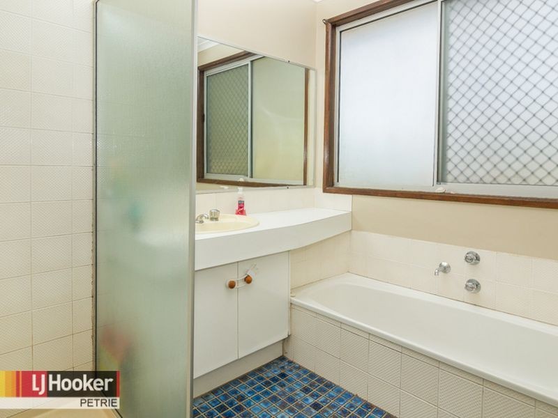 12 Kurwongbah Drive, Petrie QLD 4502