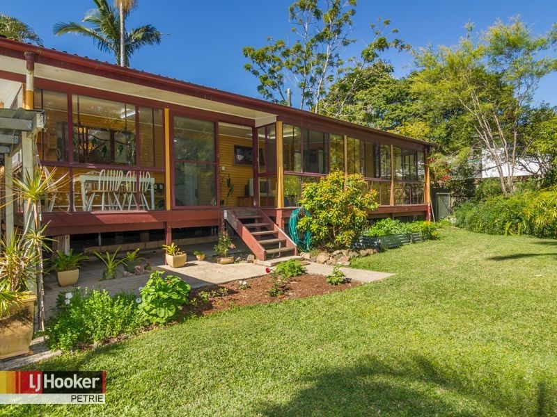 6 Boorogari Place, Petrie QLD 4502