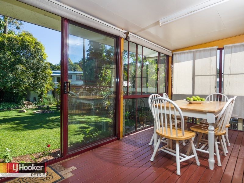 6 Boorogari Place, Petrie QLD 4502