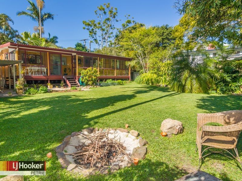 6 Boorogari Place, Petrie QLD 4502