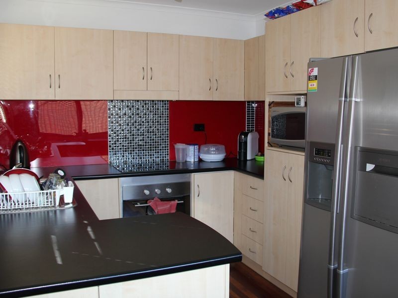 11 Arunga Street, Petrie QLD 4502