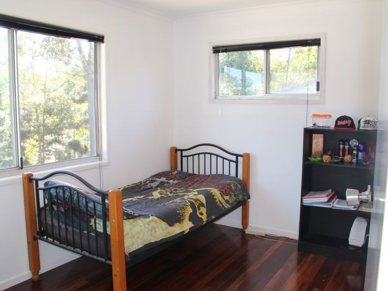 11 Arunga Street, Petrie QLD 4502