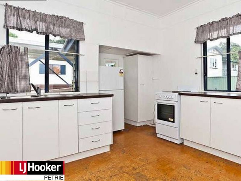 1078 Anzac Avenue, Petrie QLD 4502