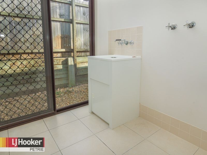 5/3 Tamari Place, Petrie QLD 4502