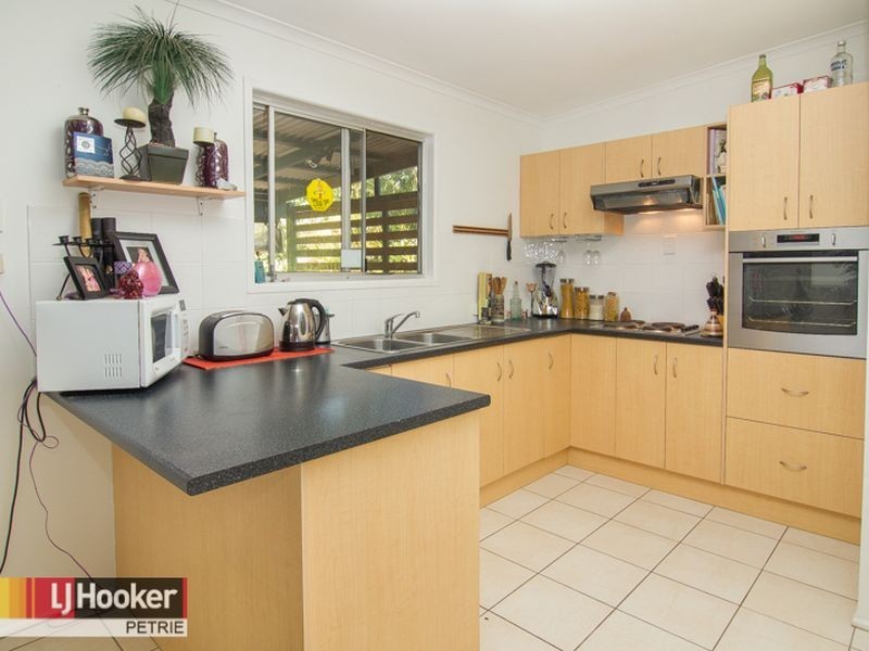 21 Carwell Avenue, Petrie QLD 4502