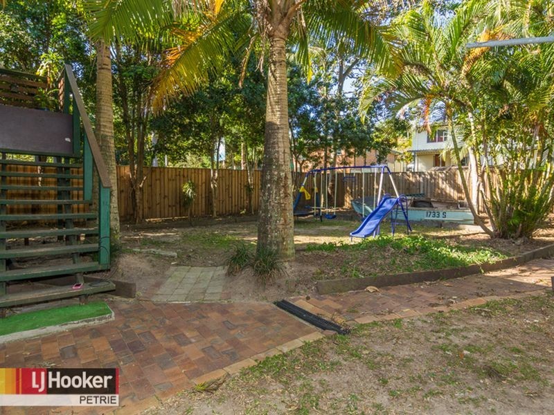 21 Carwell Avenue, Petrie QLD 4502