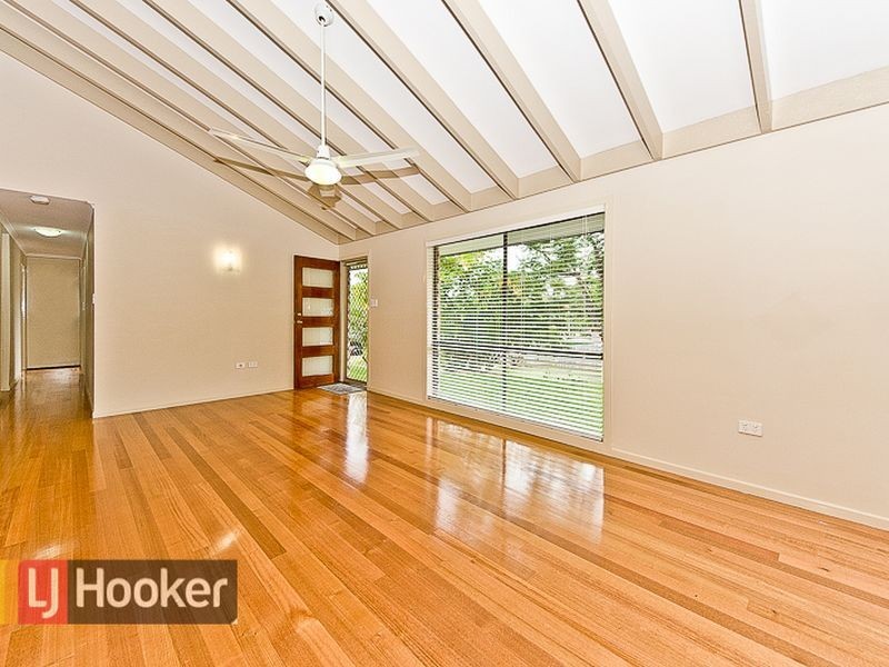 2 Bayeau Court, Petrie QLD 4502