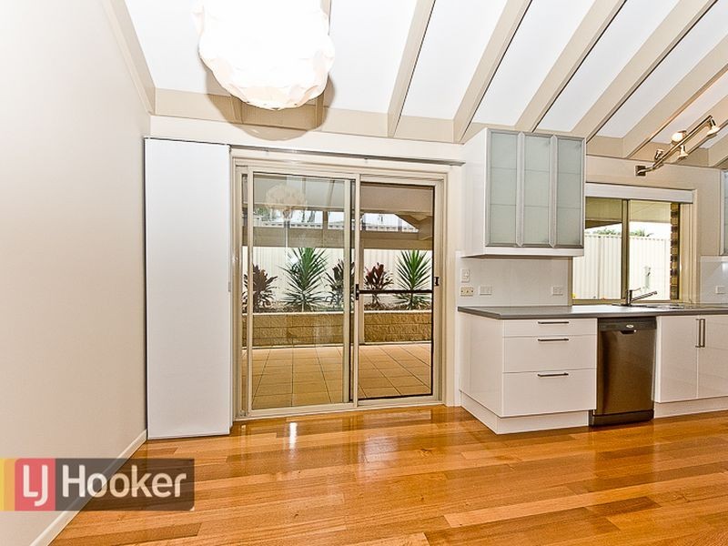 2 Bayeau Court, Petrie QLD 4502