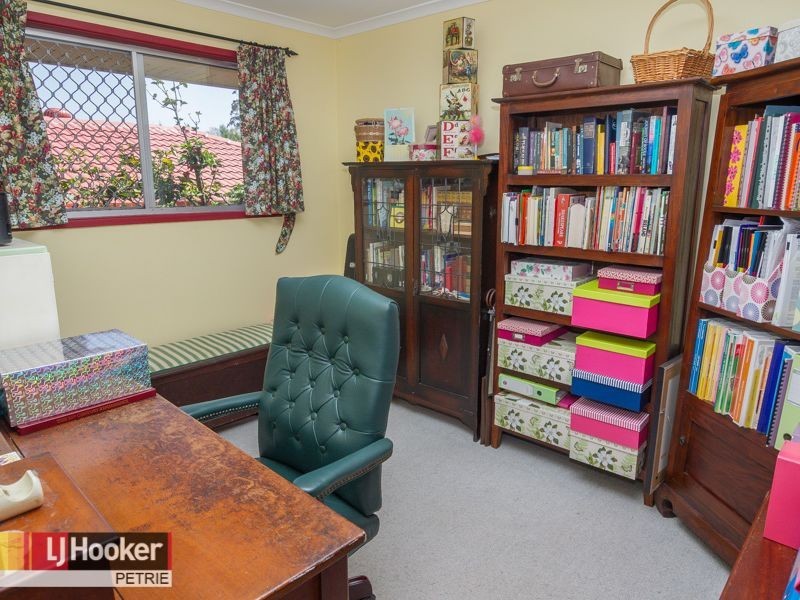 8 Augustins Crescent, Petrie QLD 4502