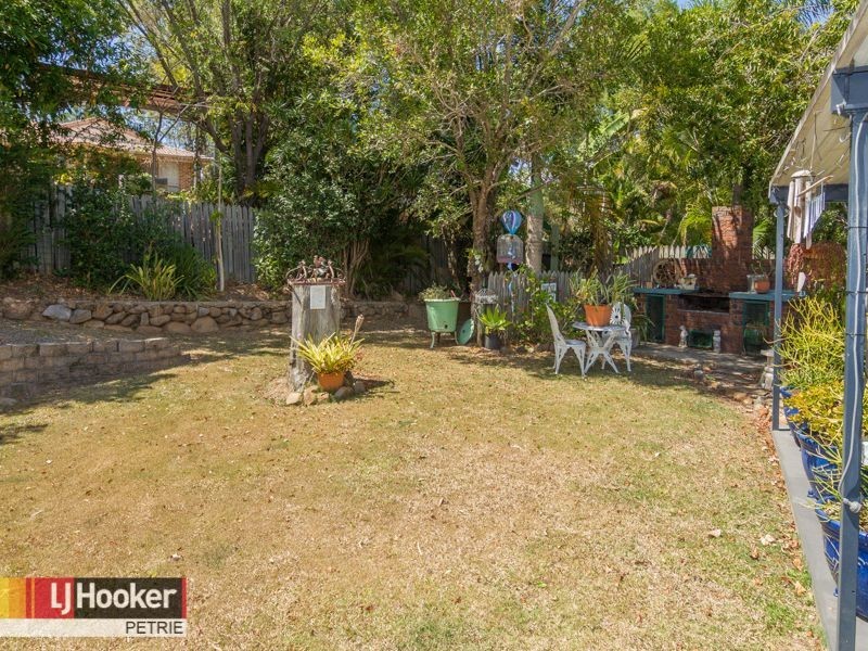 64 Rue Montaigne, Petrie QLD 4502
