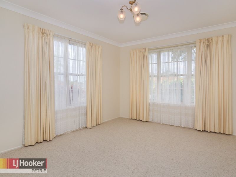 10 Vaucluse Crescent, Petrie QLD 4502