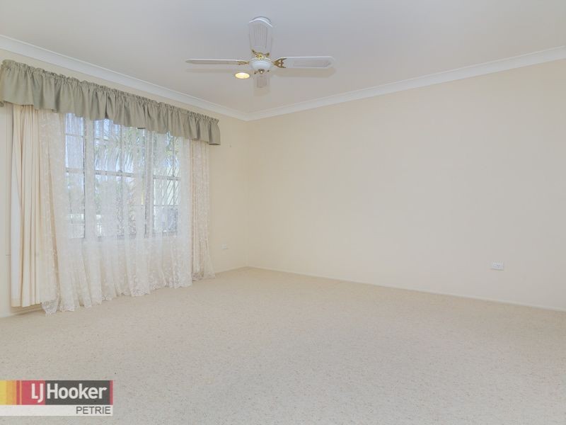 10 Vaucluse Crescent, Petrie QLD 4502