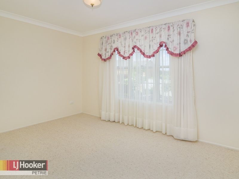 10 Vaucluse Crescent, Petrie QLD 4502