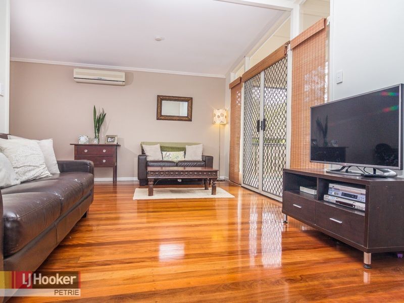 18 Woonara Drive, Petrie QLD 4502