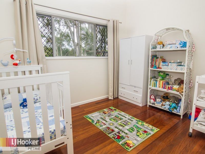 18 Woonara Drive, Petrie QLD 4502