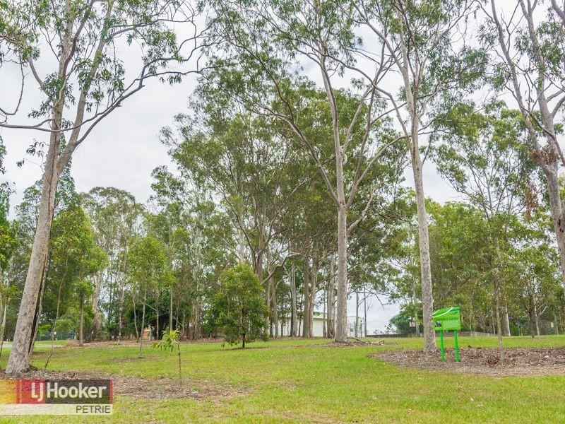 18 Woonara Drive, Petrie QLD 4502