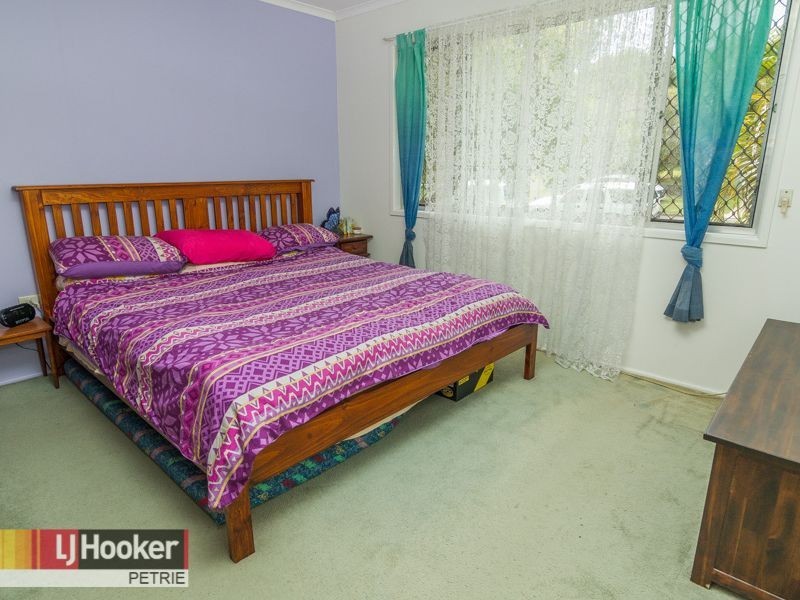18 Joora Avenue, Petrie QLD 4502
