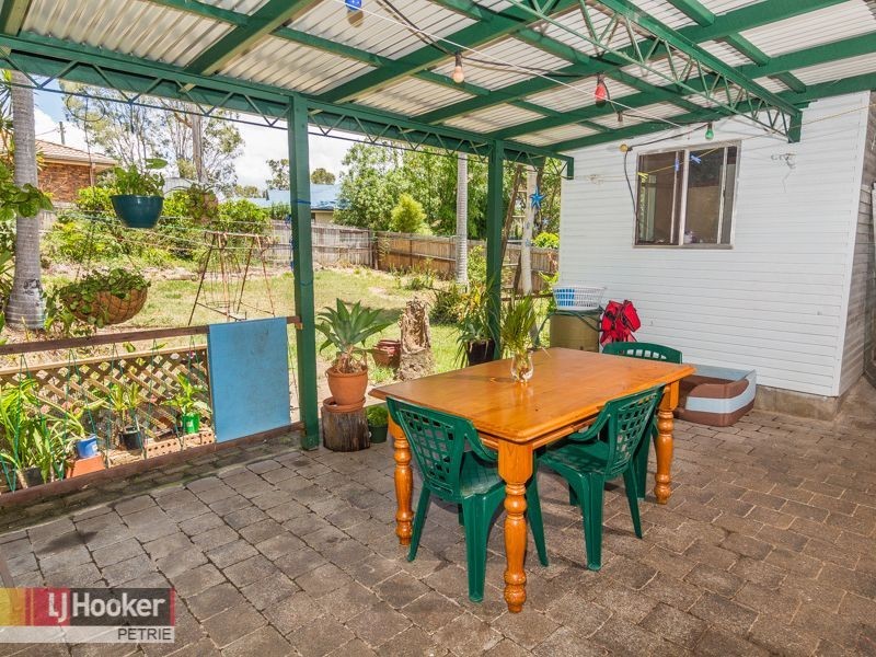 12 Frenchs Road, Petrie QLD 4502
