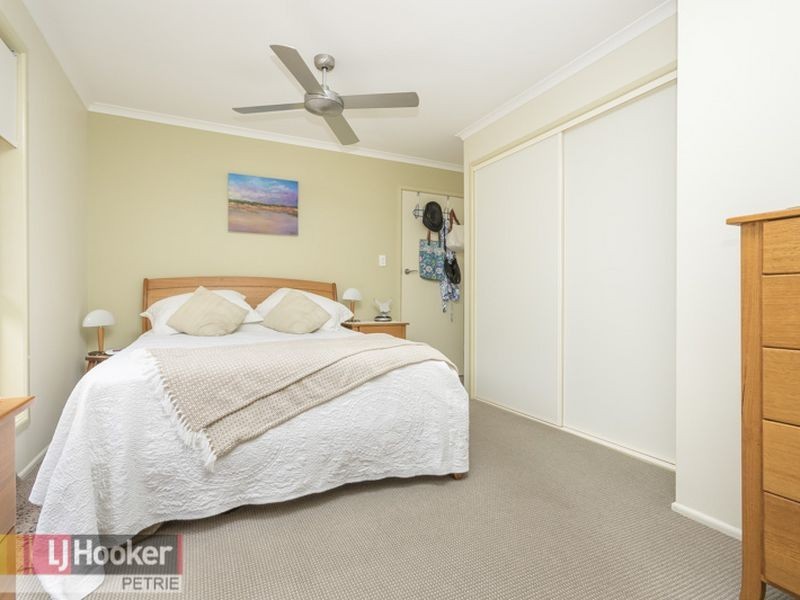 4 Champagne Street, Petrie QLD 4502