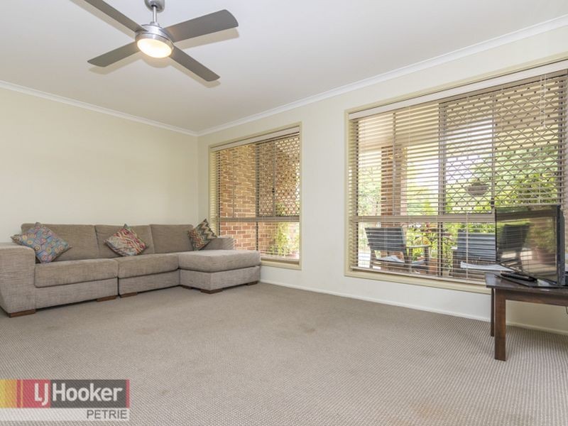 4 Champagne Street, Petrie QLD 4502