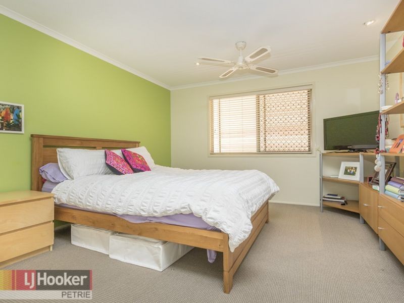 4 Champagne Street, Petrie QLD 4502