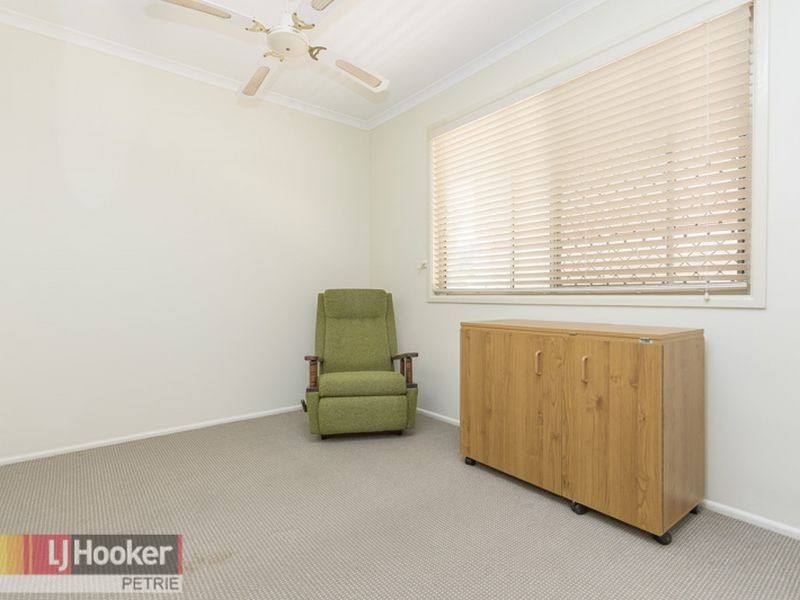 4 Champagne Street, Petrie QLD 4502