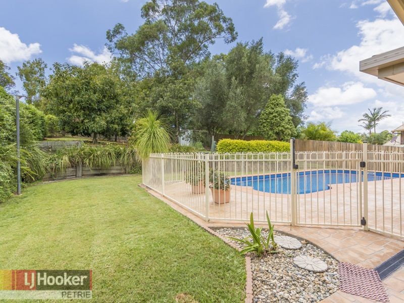 4 Champagne Street, Petrie QLD 4502