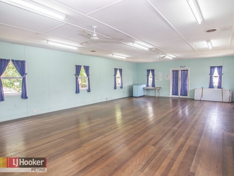 1058 Anzac Avenue, Petrie QLD 4502