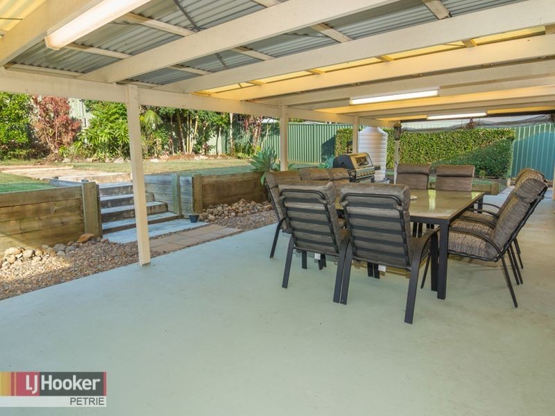 10 Oleron Terrace, Petrie QLD 4502
