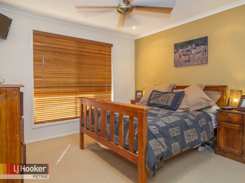 10 Oleron Terrace, Petrie QLD 4502