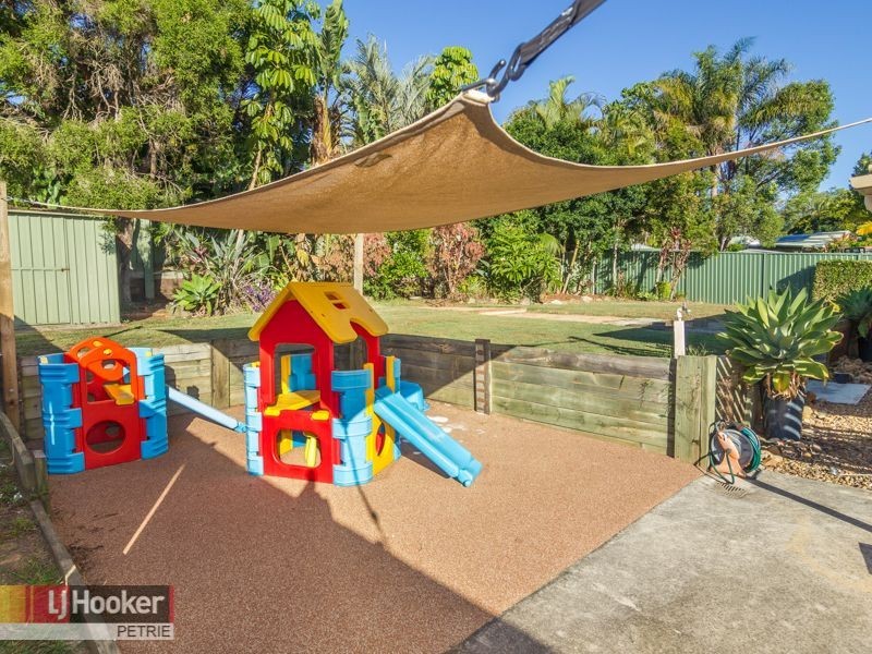 10 Oleron Terrace, Petrie QLD 4502