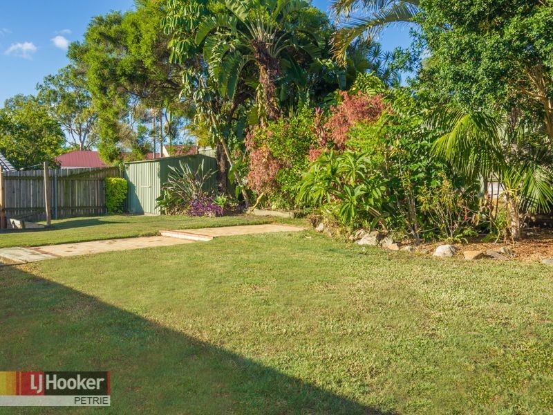 10 Oleron Terrace, Petrie QLD 4502