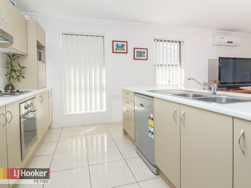 14 Castlewellan Circuit, Warner QLD 4500