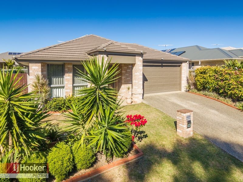 14 Castlewellan Circuit, Warner QLD 4500