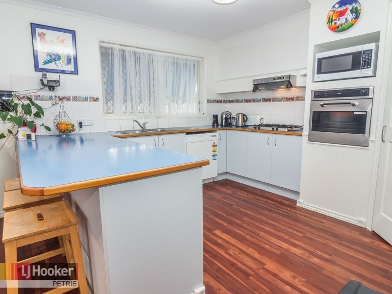 18 Inverpine Court, Petrie QLD 4502