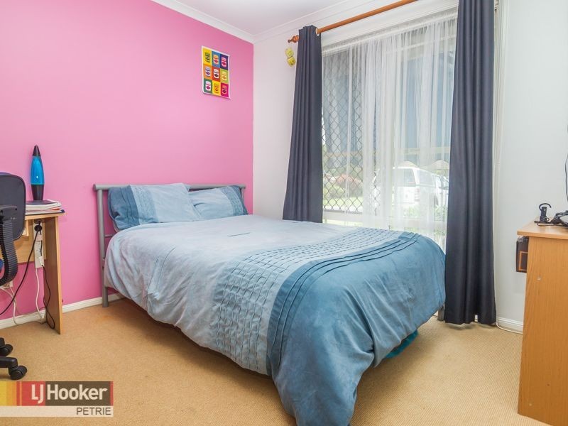 18 Inverpine Court, Petrie QLD 4502