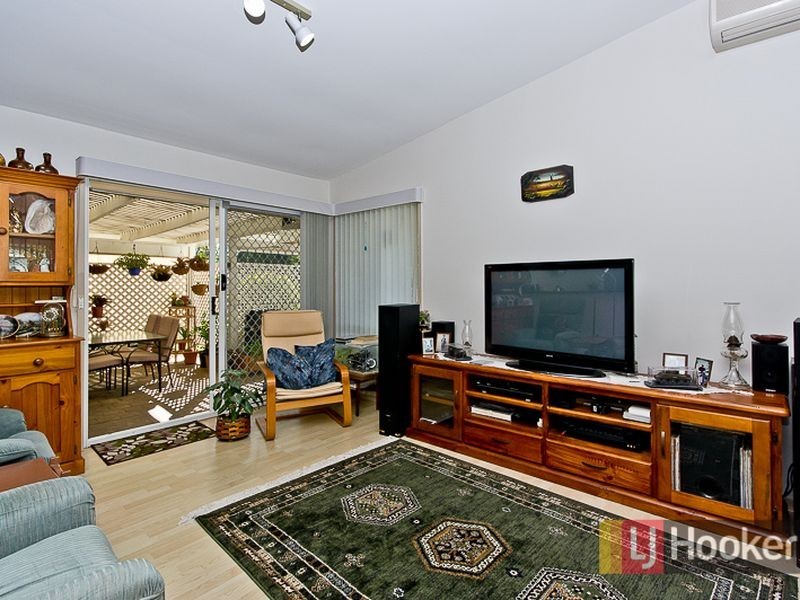 42 Bordeau Crescent, Petrie QLD 4502