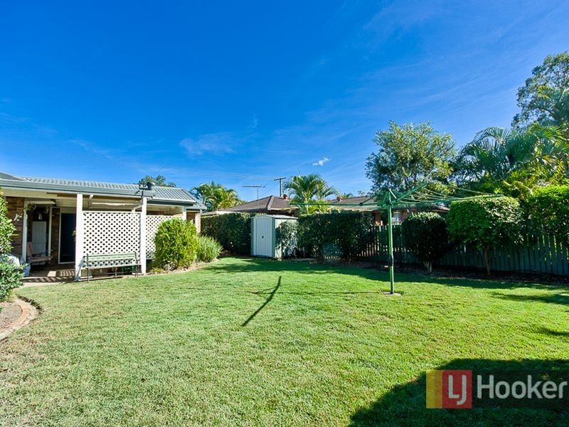 42 Bordeau Crescent, Petrie QLD 4502