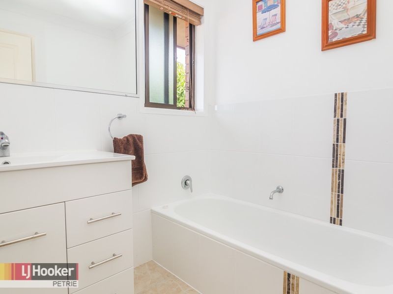 4 Marche Court, Petrie QLD 4502