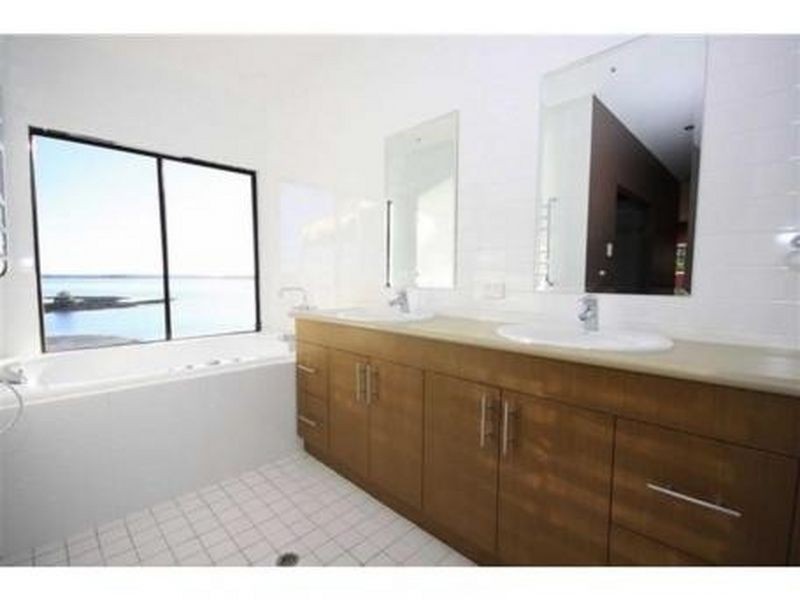 91 Coondooroopa Drive, Macleay Island QLD 4184
