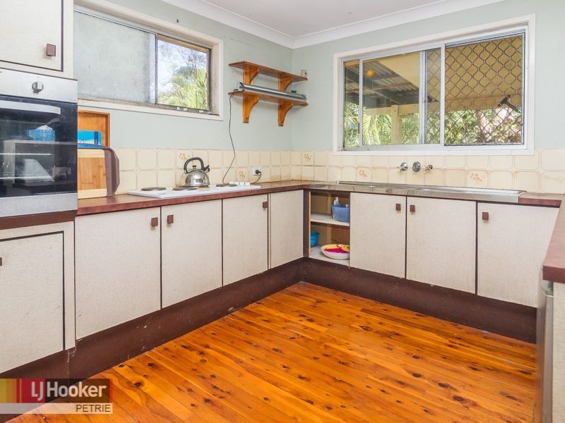 10 Arunga Street, Petrie QLD 4502