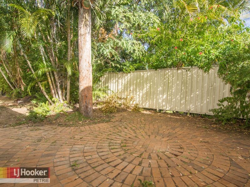 10 Arunga Street, Petrie QLD 4502
