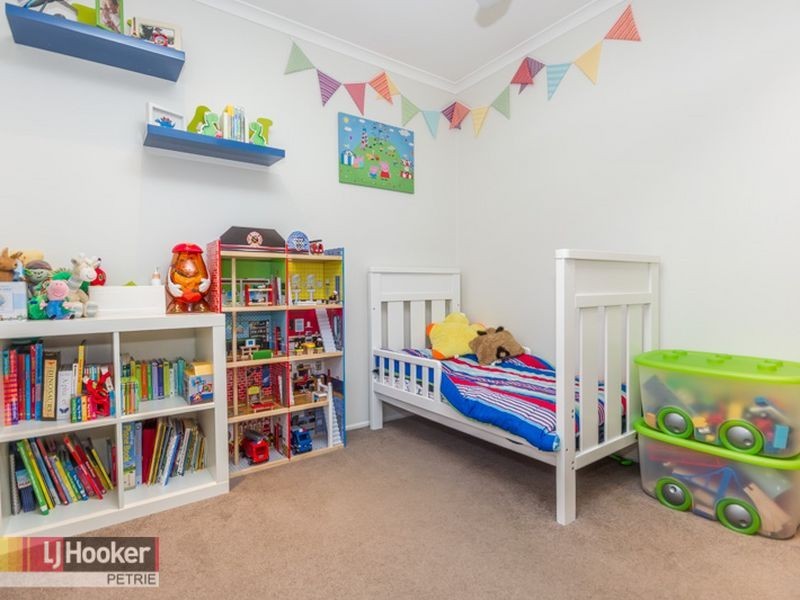 6 Elgata Street, Petrie QLD 4502