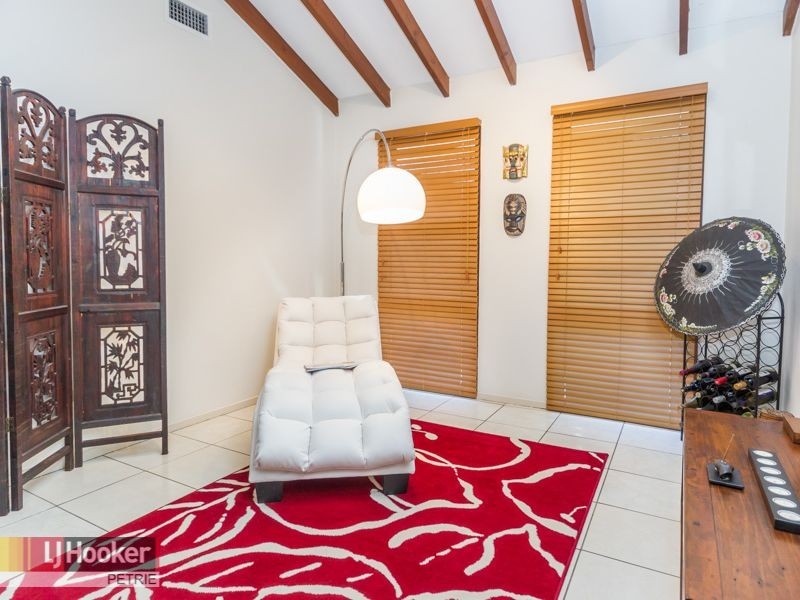 4 Lorient Ct, Petrie QLD 4502