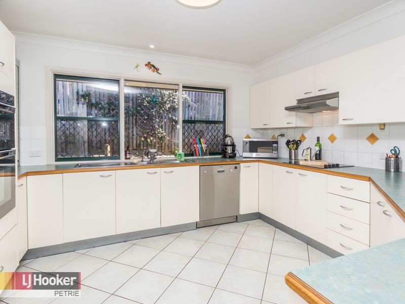 4 Lorient Ct, Petrie QLD 4502