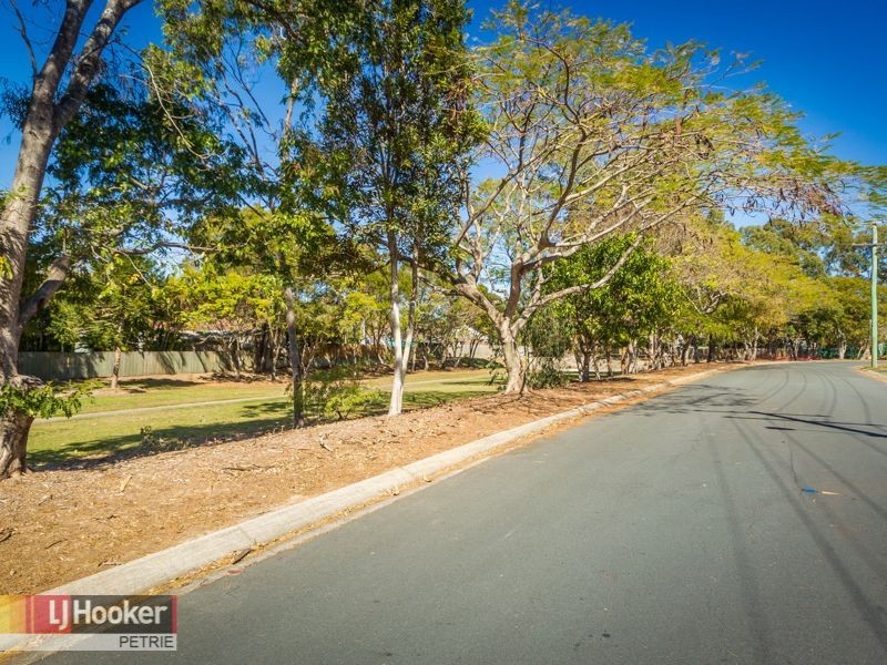 4 Lorient Ct, Petrie QLD 4502