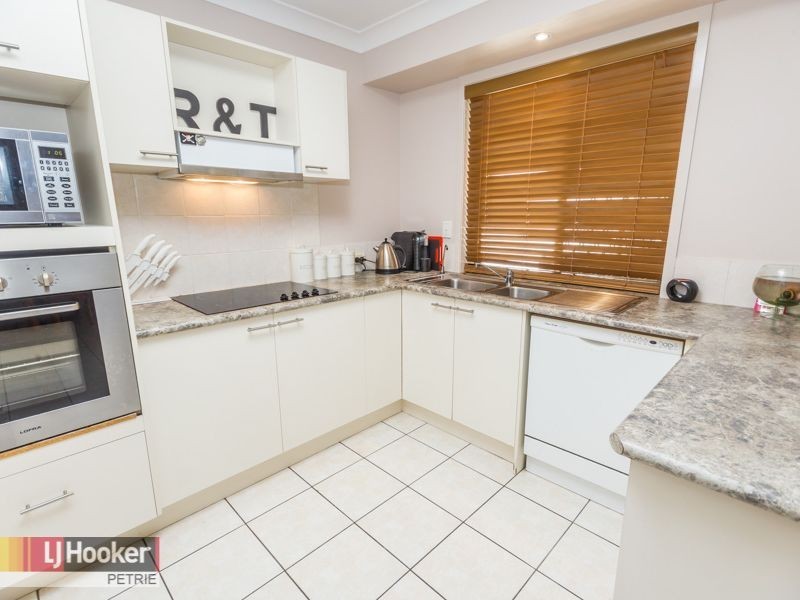 3 Kirri Avenue, Petrie QLD 4502