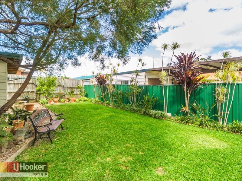 8 Armstrong Street, Petrie QLD 4502